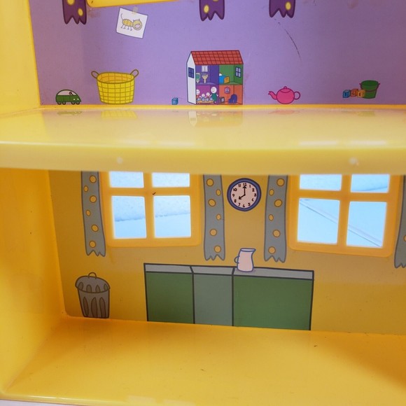 Peppa Pig House Set Toy with Mama Pig foldable Yellow and Red 12" tall - Picture 11 of 16